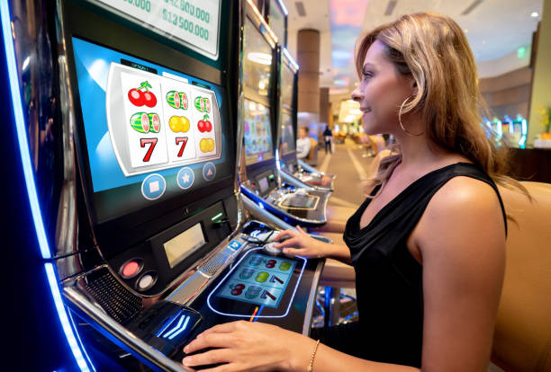 fortunaslot platform showing slot games, live-dealer tables, and sportsbook markets on the home screen
