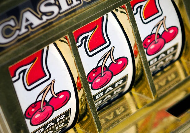 fortunaslot mobile app interface showing slots and live casino options